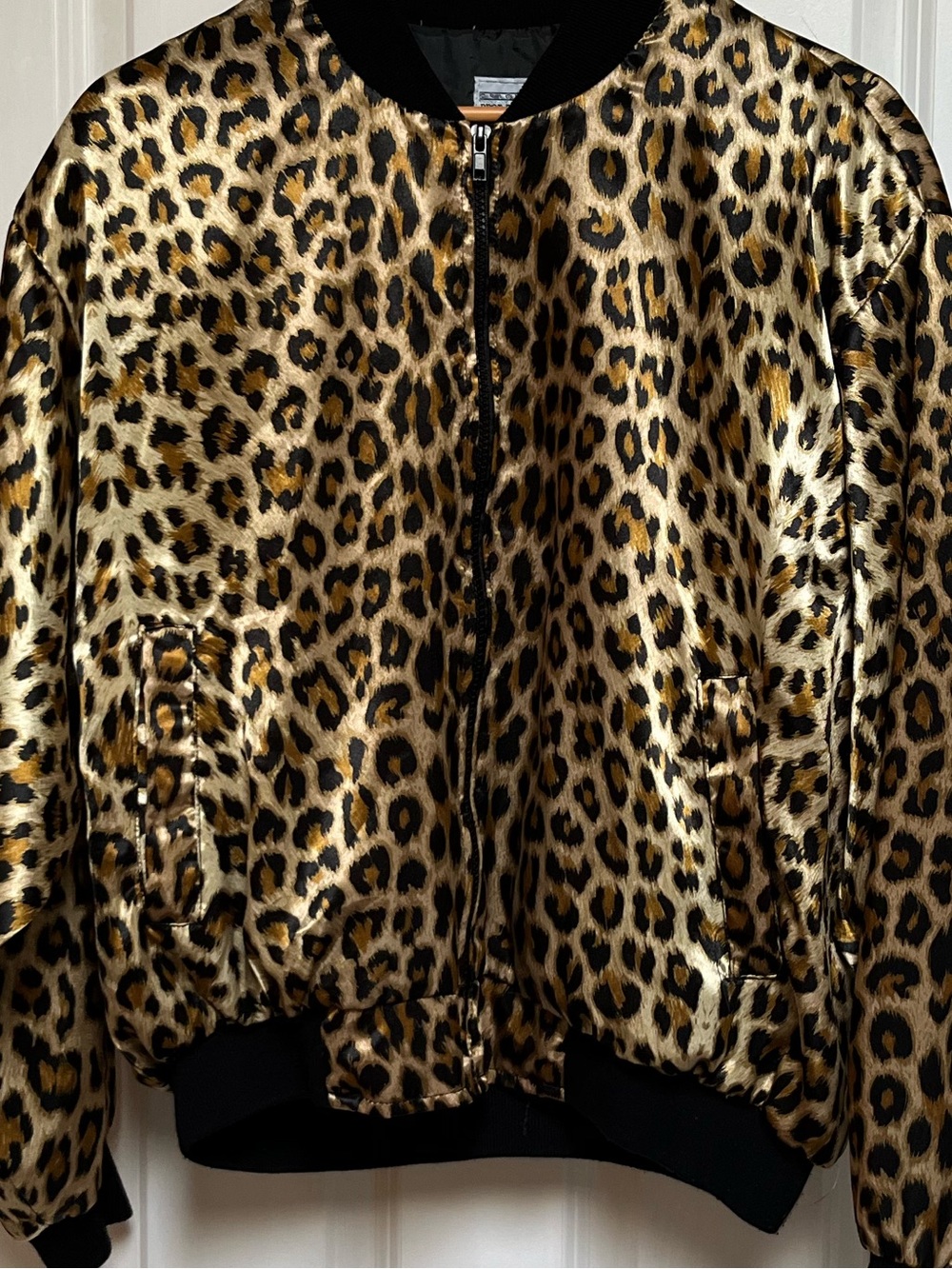 Retro Bomber Jacket - L
Cheetah Print Satin